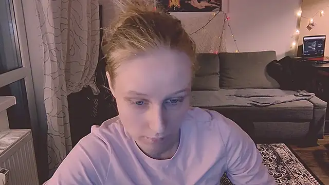 KatiKate online show from 02/18/25, 03:54