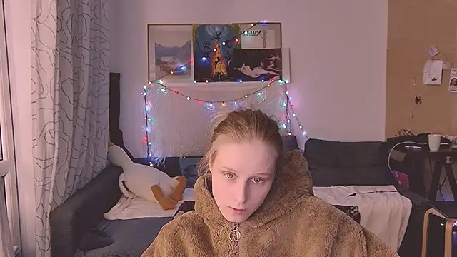 KatiKate online show from 02/25/25, 08:19