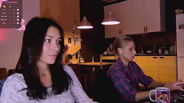 KatiKate online show from 10/06/25, 04:15