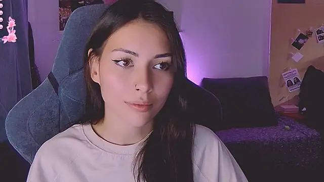 KatiKate online show from 10/16/25, 05:58