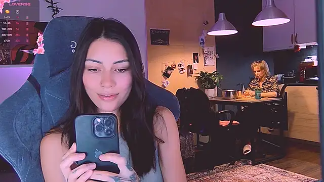 KatiKate online show from 10/18/25, 05:25