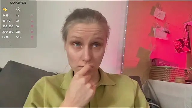 KatiKate online show from 03/31/26, 01:33