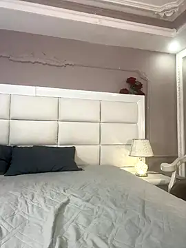 KloheCurvy online show from 12/18/25, 12:11