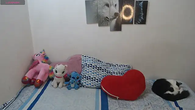 Pocahontas Princess  online show from 10/29/25, 01:57