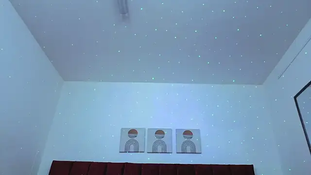 selena castillo online show from 10/17/25, 11:57