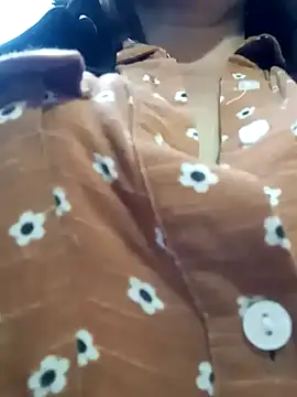 Snapshot of celeste-30_ chatting on 02/11/25, 11:01 celeste-30 online show from 02/11/25, 11:01