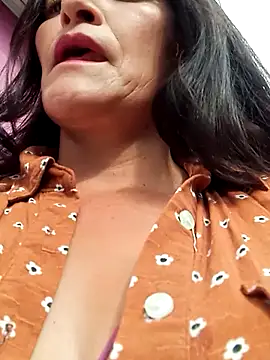 Snapshot of celeste-30_ chatting on 02/25/25, 08:30 celeste-30 online show from 02/25/25, 08:30