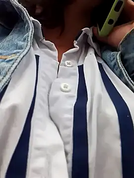 Snapshot of celeste-30_ chatting on 03/11/25, 01:12 celeste-30 online show from 03/11/25, 01:12