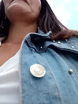 Snapshot of celeste-30_ chatting on 09/13/25, 03:34 celeste-30 online show from 09/13/25, 03:34