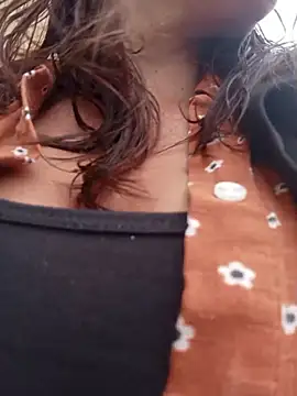 Snapshot of celeste-30_ chatting on 09/30/25, 02:22 celeste-30 online show from 09/30/25, 02:22