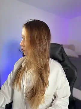 SophieRaily  online show from 03/02/26, 10:05