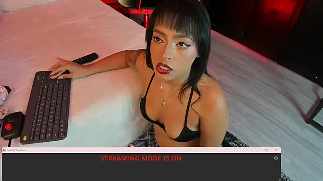 MiiaaMoonroee online show from 04/15/26, 08:09