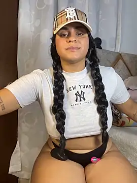 Violetrousse online show from 11/08/25, 08:29