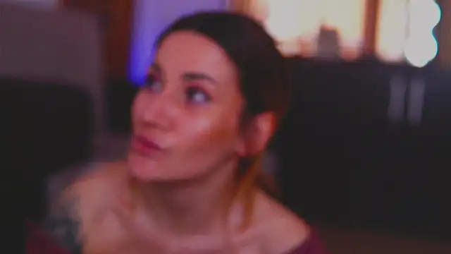 Snapshot of KimSkyex chatting on 01/19/25, 08:39 KimSkyex online show from 01/19/25, 08:39