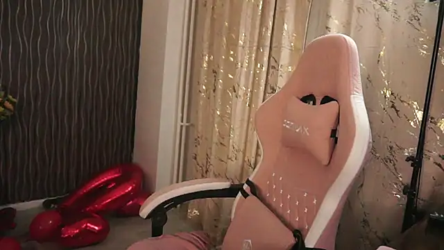 Snapshot of KimSkyex chatting on 03/21/25, 06:51 KimSkyex online show from 03/21/25, 06:51