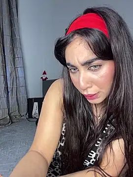 Snapshot of Meryem_Queen chatting on 02/12/26, 02:17 Meryem Queen online show from 02/12/26, 02:17