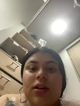 Snapshot of alissonfernandez_ chatting on 01/05/25, 11:33 alissonfernandez online show from 01/05/25, 11:33