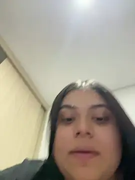 Snapshot of alissonfernandez_ chatting on 01/09/25, 01:08 alissonfernandez online show from 01/09/25, 01:08