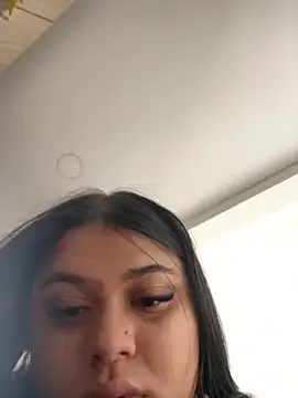Snapshot of alissonfernandez_ chatting on 01/11/25, 09:04 alissonfernandez online show from 01/11/25, 09:04