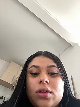 Snapshot of alissonfernandez_ chatting on 01/15/25, 07:12 alissonfernandez online show from 01/15/25, 07:12