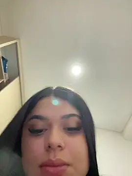 Snapshot of alissonfernandez_ chatting on 01/17/25, 03:01 alissonfernandez online show from 01/17/25, 03:01