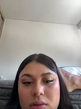 Snapshot of alissonfernandez_ chatting on 01/18/25, 05:59 alissonfernandez online show from 01/18/25, 05:59