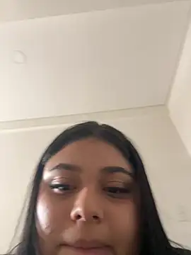 Snapshot of alissonfernandez_ chatting on 01/22/25, 06:52 alissonfernandez online show from 01/22/25, 06:52