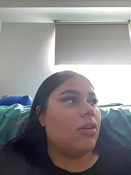Snapshot of alissonfernandez_ chatting on 01/29/25, 05:24 alissonfernandez online show from 01/29/25, 05:24