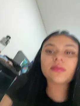 Snapshot of alissonfernandez_ chatting on 02/06/25, 12:43 alissonfernandez online show from 02/06/25, 12:43