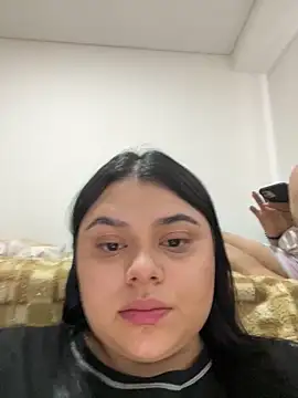 Snapshot of alissonfernandez_ chatting on 02/21/25, 08:05 alissonfernandez online show from 02/21/25, 08:05