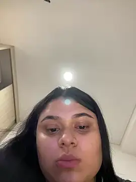 Snapshot of alissonfernandez_ chatting on 02/22/25, 04:51 alissonfernandez online show from 02/22/25, 04:51