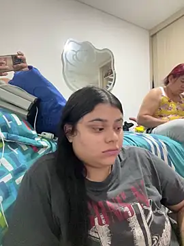 Snapshot of alissonfernandez_ chatting on 03/22/25, 02:27 alissonfernandez online show from 03/22/25, 02:27
