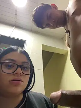 Snapshot of alissonfernandez_ chatting on 09/18/25, 03:19 alissonfernandez online show from 09/18/25, 03:19