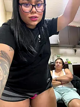 Snapshot of alissonfernandez_ chatting on 10/04/25, 08:51 alissonfernandez online show from 10/04/25, 08:51