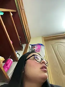 alissonfernandez  online show from 02/06/26, 09:07