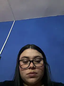 alissonfernandez  online show from 04/11/26, 10:47