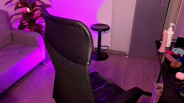 Lovely celeste online show from 11/30/25, 04:00