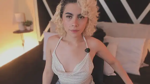 marian pinzon online show from 11/18/25, 02:39