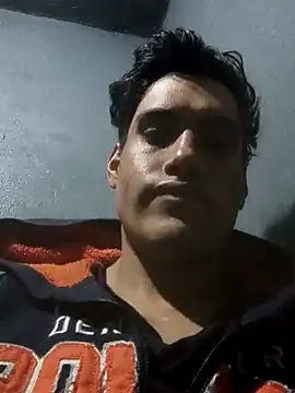 Snapshot of GaMeCrAc1 chatting on 12/07/24, 03:58 GaMeCrAc1 online show from 12/07/24, 03:58