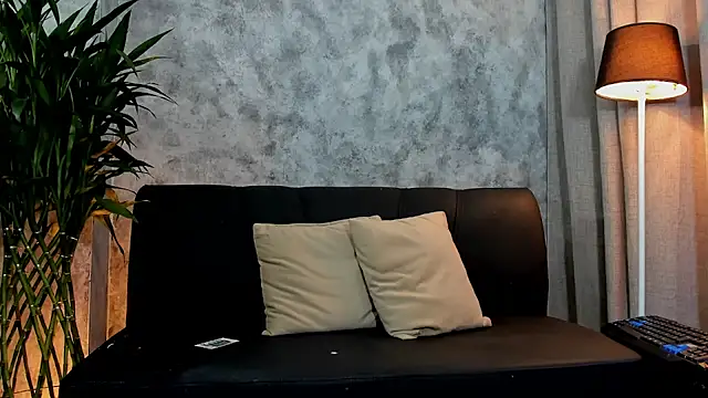 boyc022  online show from 10/18/25, 02:25