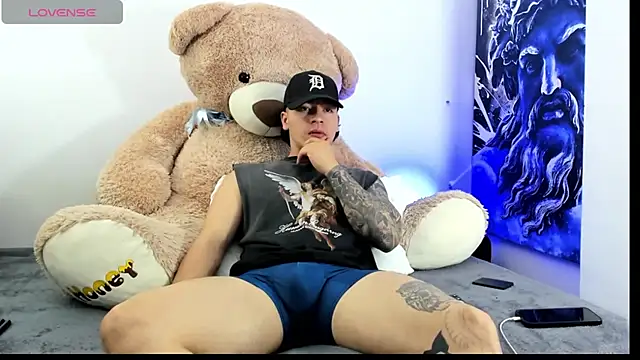 boyc022  online show from 01/14/26, 02:17