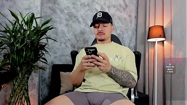 boyc022  online show from 03/09/26, 12:20