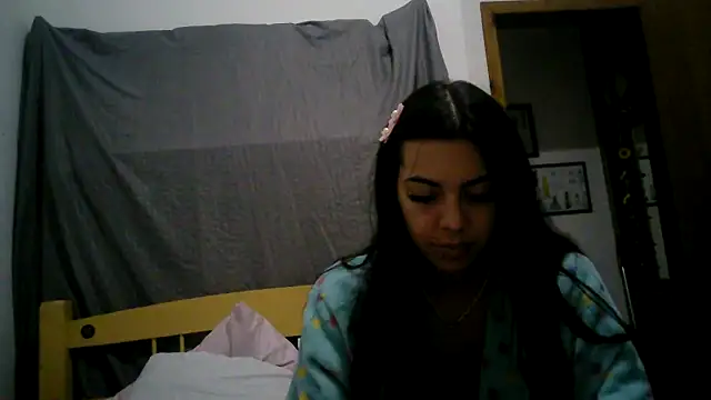 Snapshot of isabella048 chatting on 09/22/25, 08:11 isabella048 online show from 09/22/25, 08:11
