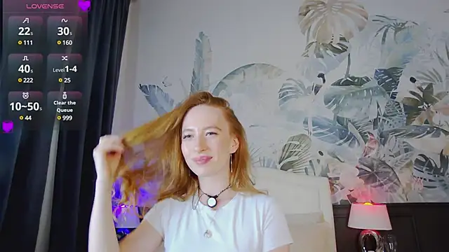 Snapshot of _AngelMoon_ chatting on 03/13/25, 01:50 AngelMoon online show from 03/13/25, 01:50