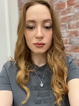 Snapshot of _AngelMoon_ chatting on 09/20/25, 03:40 AngelMoon online show from 09/20/25, 03:40