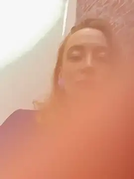 Snapshot of _AngelMoon_ chatting on 11/25/25, 03:39 AngelMoon online show from 11/25/25, 03:39