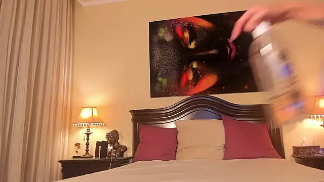 LunaMystyque online show from 03/19/26, 04:11