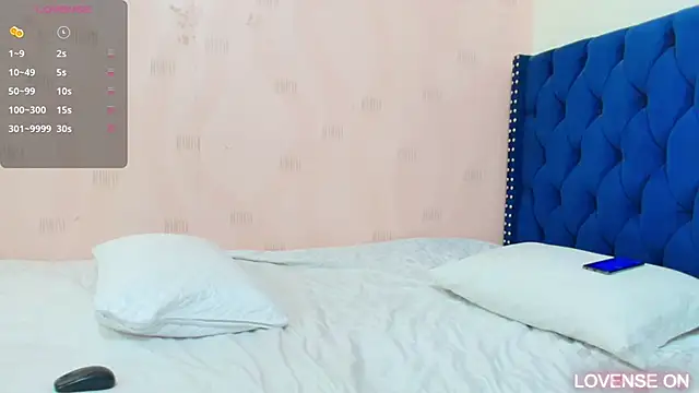 Snapshot of hornybarelylegalgirl chatting on 03/17/25, 12:57 hornybarelylegalgirl online show from 03/17/25, 12:57