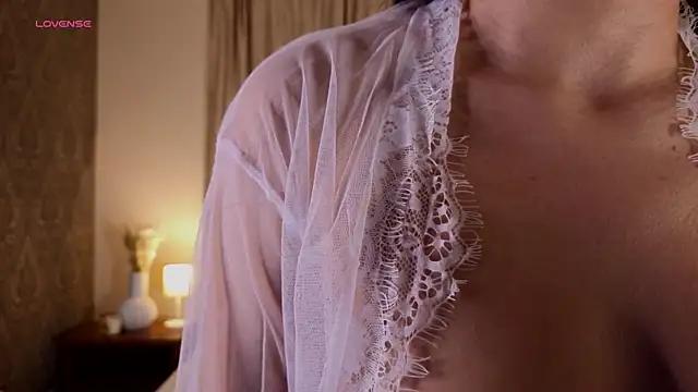 Snapshot of UdelaAshfield chatting on 02/20/25, 04:14 UdelaAshfield online show from 02/20/25, 04:14