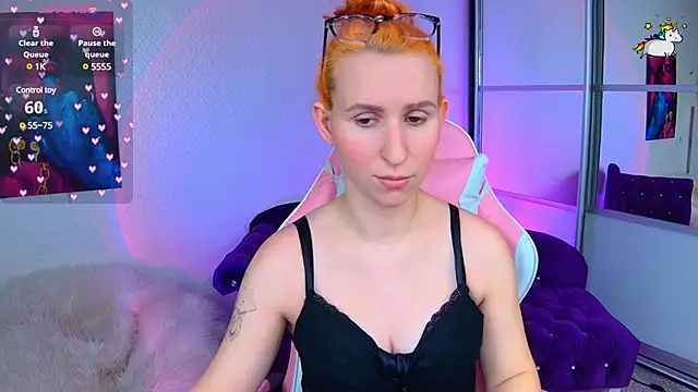 Snapshot of AliceBYKiss chatting on 02/10/25, 12:18 AliceBYKiss online show from 02/10/25, 12:18